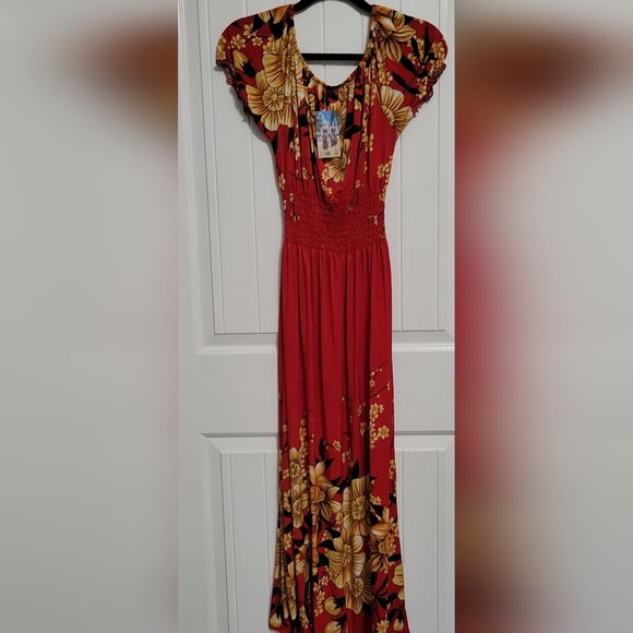Dresses & Skirts - Red tropical print maxi dress